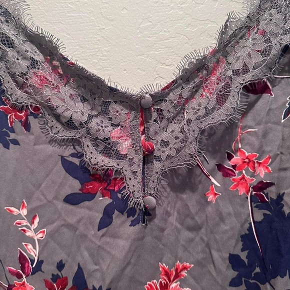 NWT Gray Torrid Floral Lace Cami Tank Top Size 4X - Picture 4 of 8